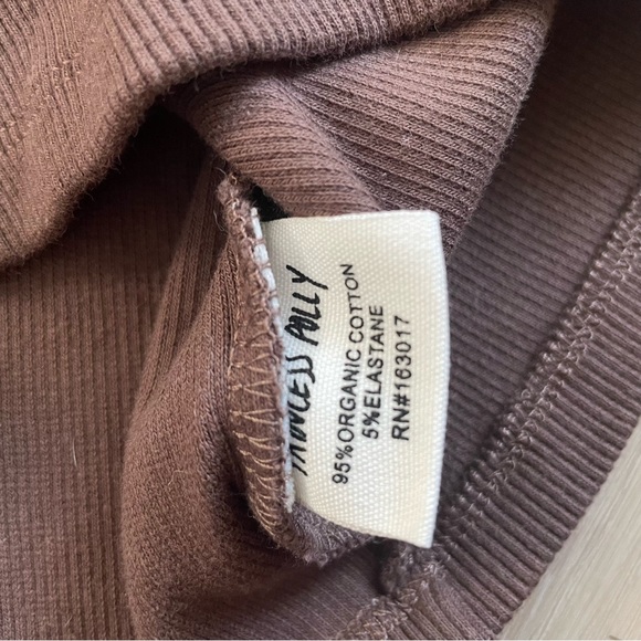 Princess Polly Classic Cropped Brown T Shirt - Picture 7 of 8